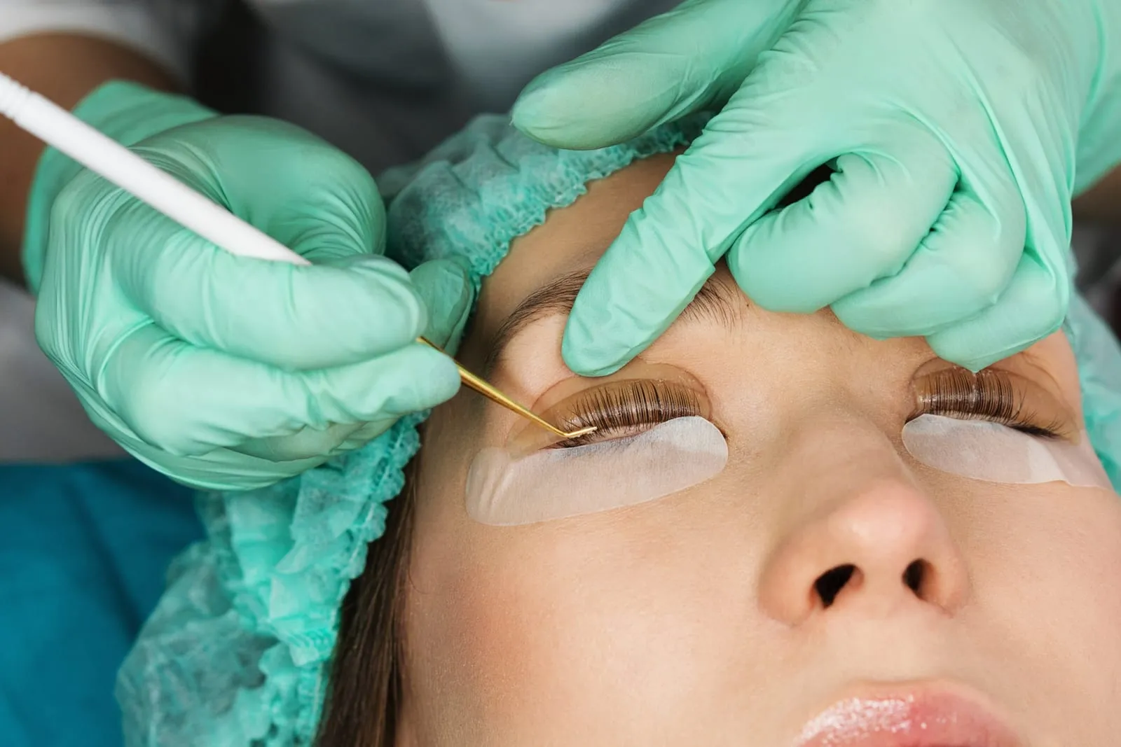 Yvonne Hefft - Kosmetikstudio - Wimpern und Augenbrauen